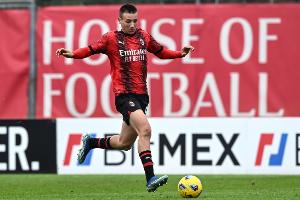 九游官网-租借+选择性买断，迪马：AC米兰球员卡马达下周一接受莱切体检