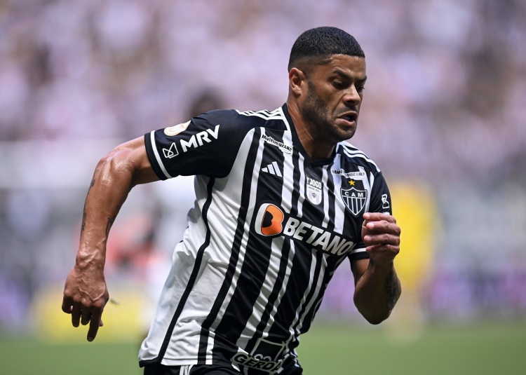 九游官网-雷尼尔回归首秀胸部送助攻！胡尔克：这个进球有一半功劳属于他